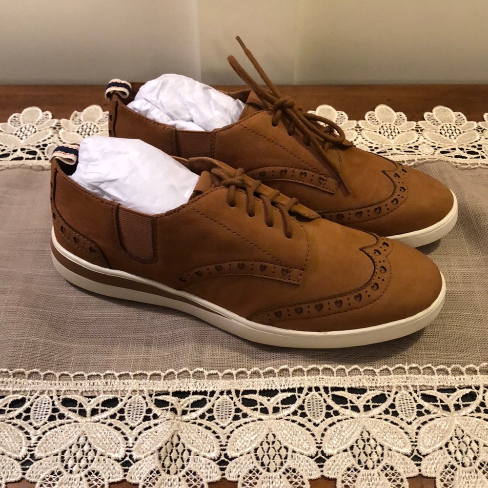 ED Ellen Degeneres Brown Averie Leather Oxfords